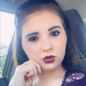 Meet your Posher, Abigail